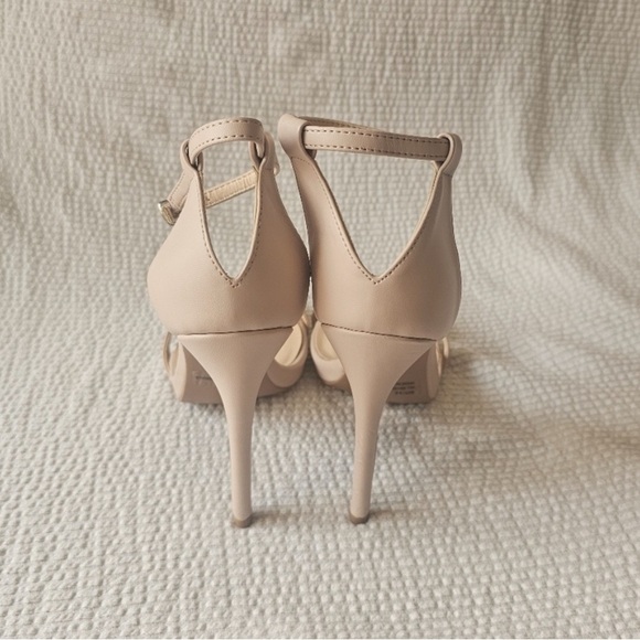 Venus Nude High Heel Sandal Open Toe Strappy Ankle Size 7.5 or 8 NEW! - Picture 4 of 11